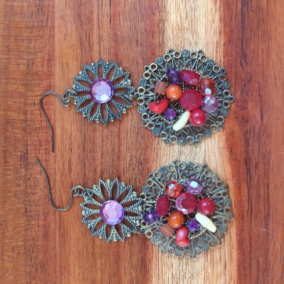 💜 Multicolor Antique Brass Filigree Earrings - Picture 1 of 3